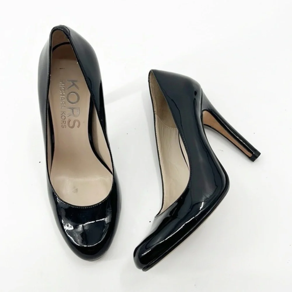 Kors Patent Leather Pumps Black size 7